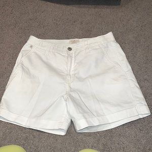 White jean shorts, curve appeal, size 8 (29)